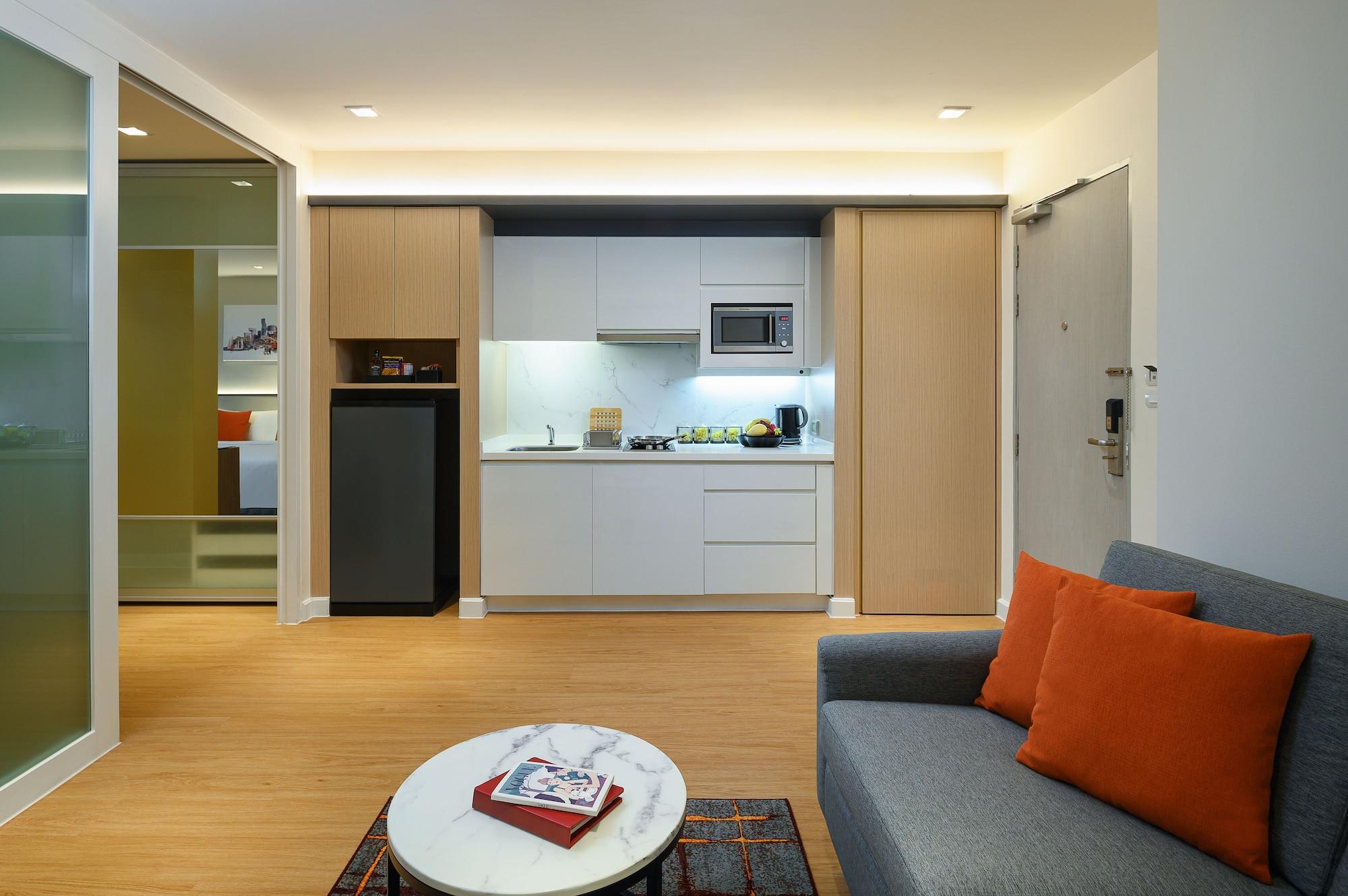 Phachara Suites Sukhumvit Bangkok Exterior foto