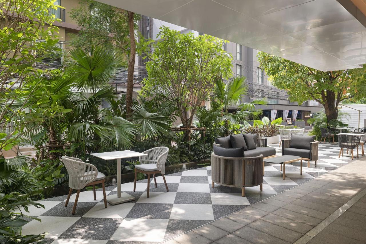 Phachara Suites Sukhumvit Bangkok Exterior foto