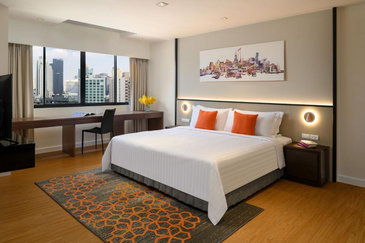 Phachara Suites Sukhumvit Bangkok Exterior foto
