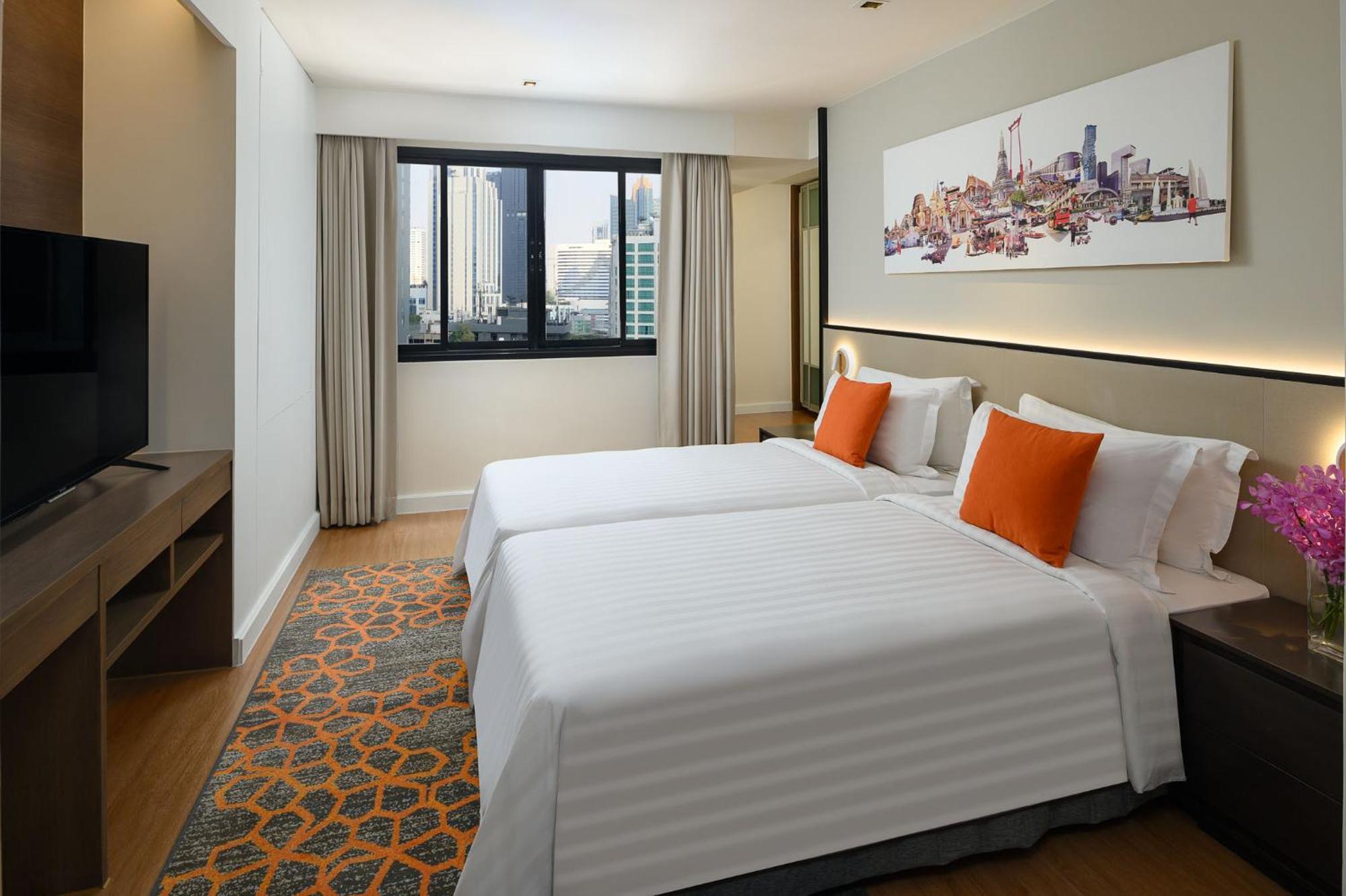Phachara Suites Sukhumvit Bangkok Exterior foto